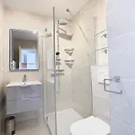 Luxueux Et Spacieux Avec Terrasse * كان